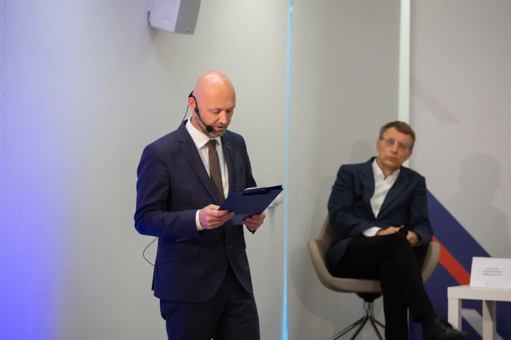 20201005_CWID_Tydzien_Noblowski_Fizyka-2