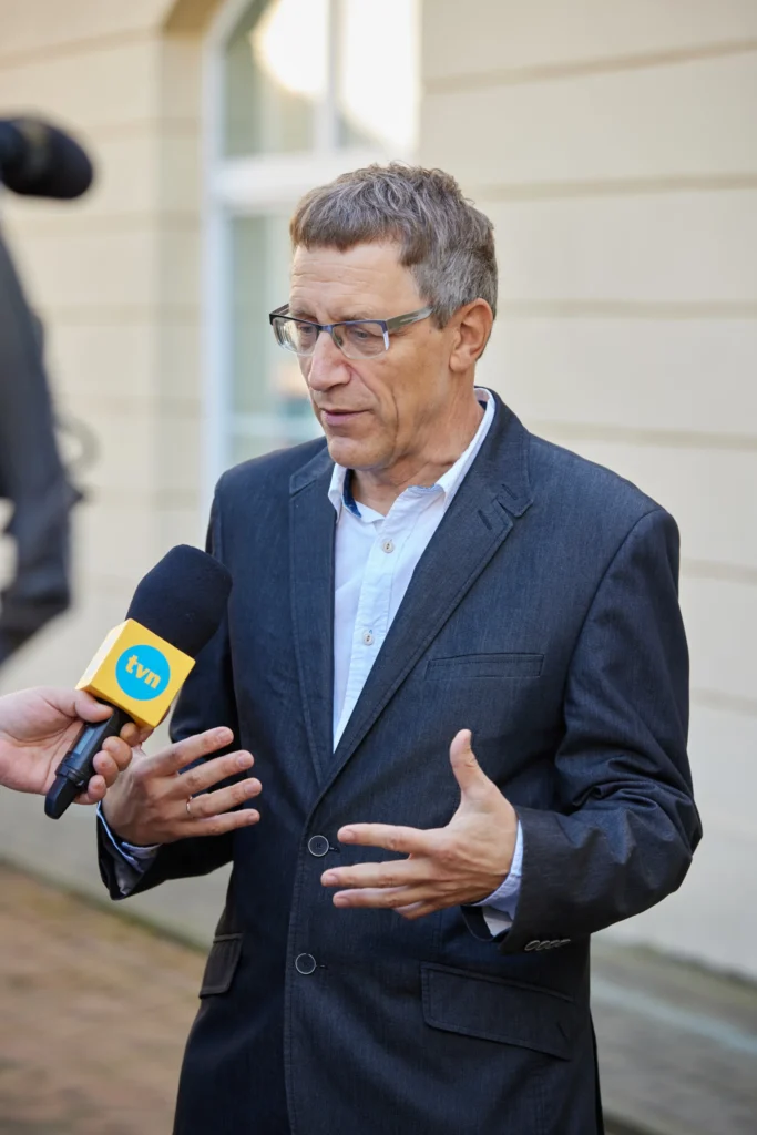 20231003_CWiD_Nobel_Fizyka_0037_KR5_4352-scaled