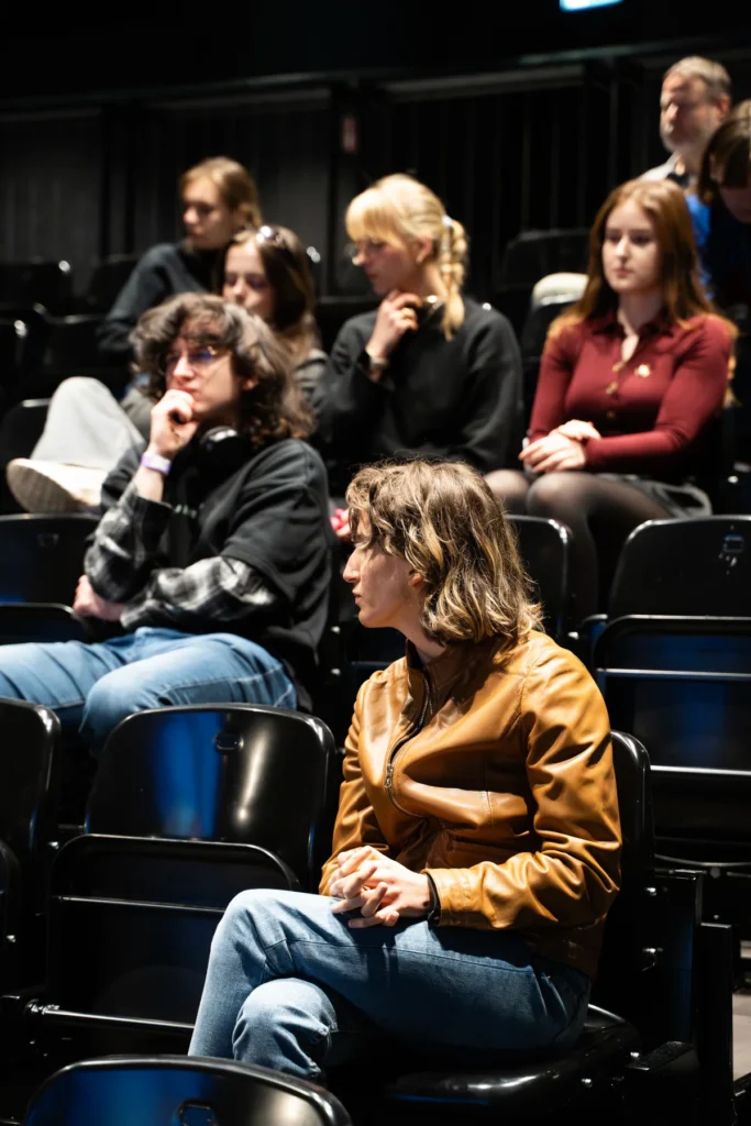 Uczestnicy warsztatów z Jaśminą Wójcik. Fot. CWiD UW