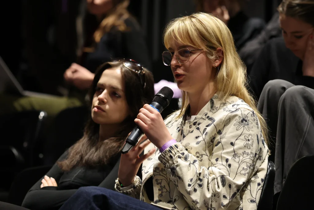 Dyskusja po filmie. Fot. CWiD UW
